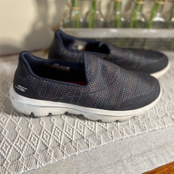 Skechers Shoes - Skechers Go Walk Slip On Womens Size 10 Multicolored Dots Casual Shoes SN 15758